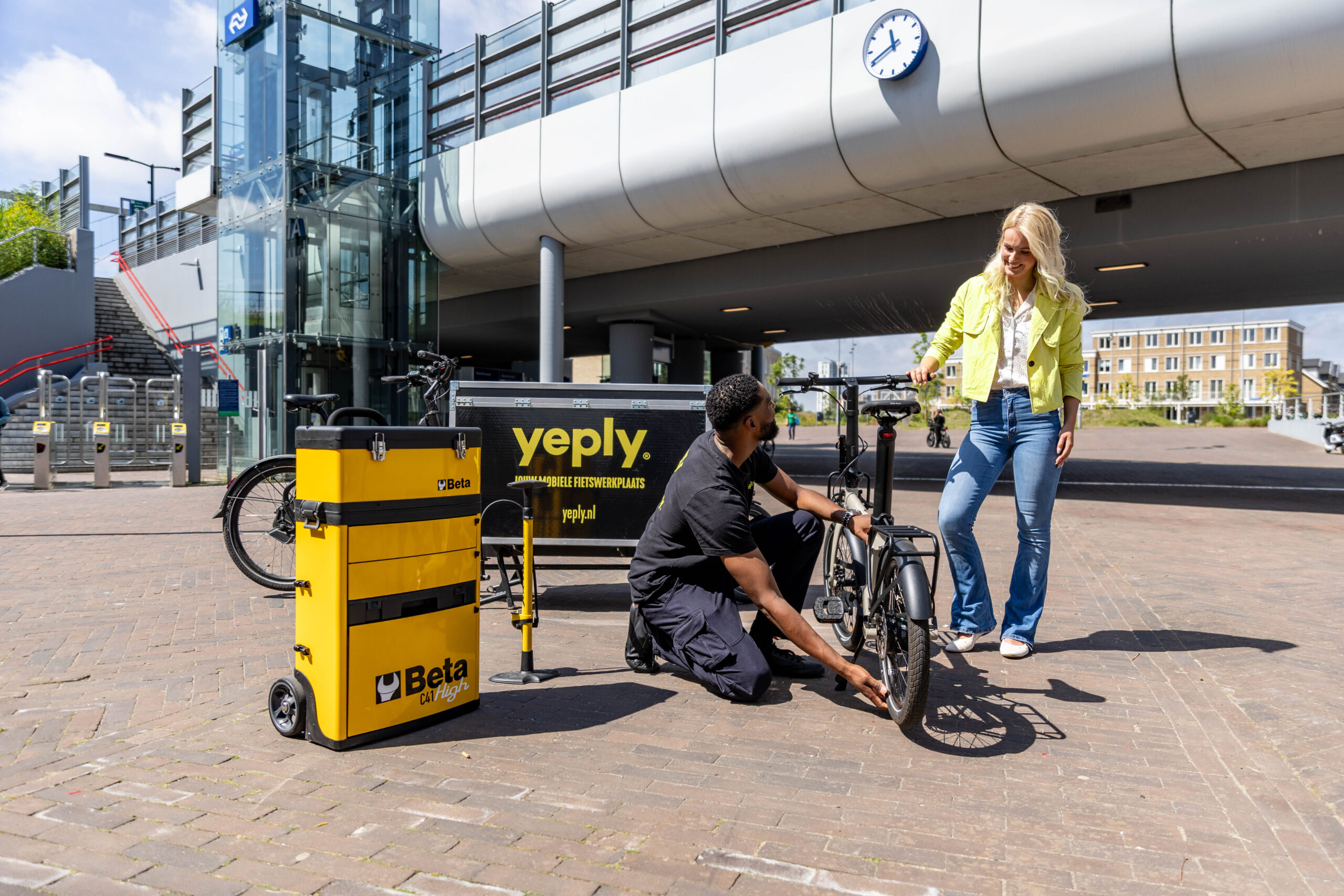 deelfietsen op een hub